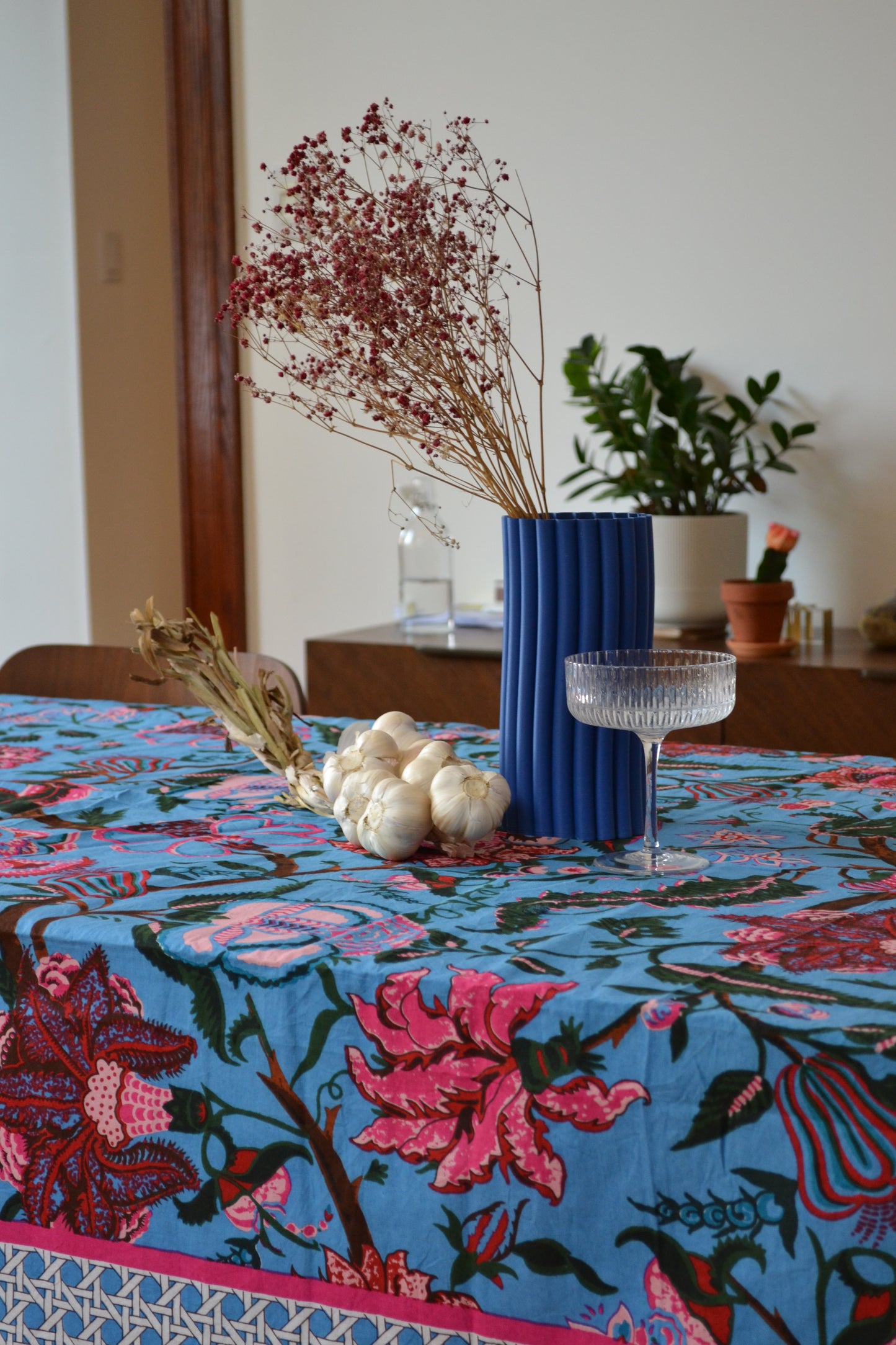 Artisane tablecloth - Pink Magenta