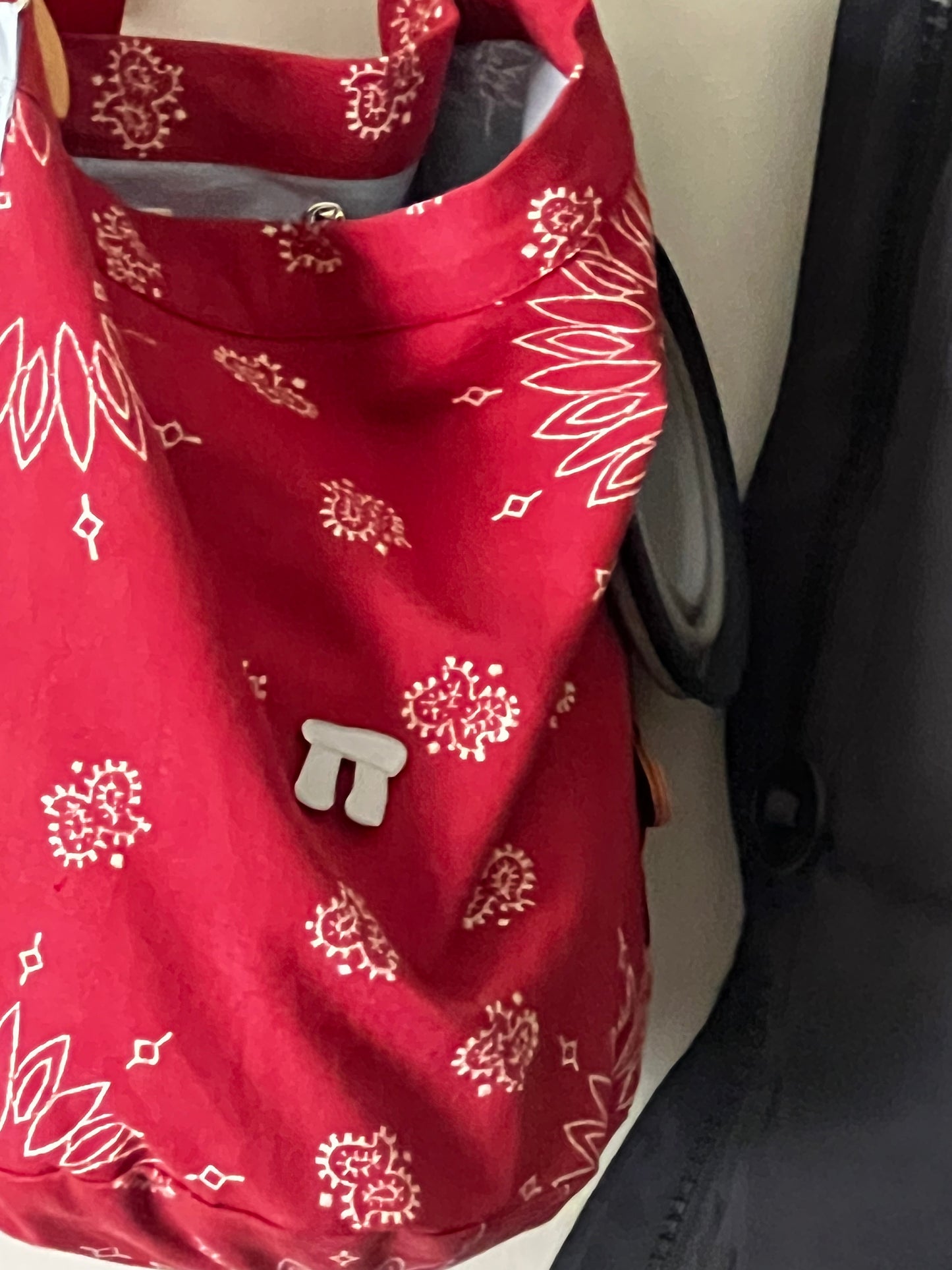 Bucket bag